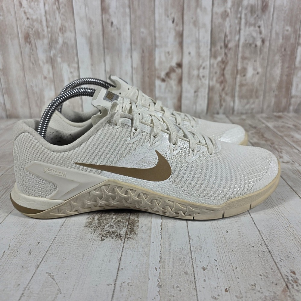 Nike Metcon 4 Womens 9.5 Sail Metallic Gold Training Shoes AV2141-120